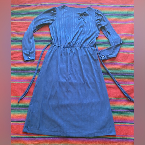 VTG Sheer Polyester Blue Dress. S/M. Belt. Elastic Waist. Tagless. - Picture 9 of 16
